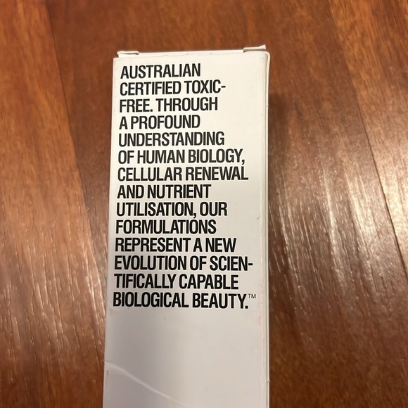 New Grown Alchemist Matte Balancing Moisturizer Açaí Berry Borago NWT - Picture 3 of 9